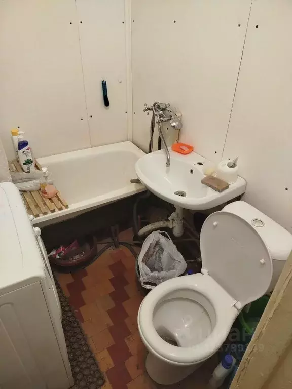 2-к кв. Свердловская область, Екатеринбург ул. Академическая, 23 (44.0 ... - Фото 2