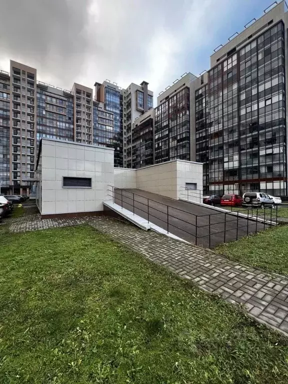 Гараж в Санкт-Петербург ул. Адмирала Черокова, 22 (15 м) - Фото 1