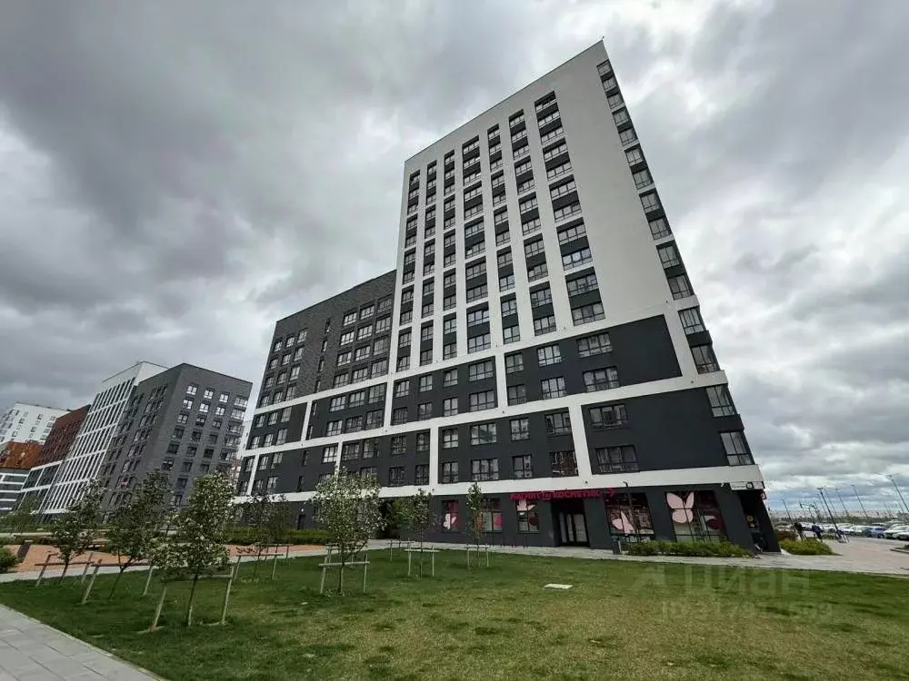 1-к кв. Свердловская область, Екатеринбург ул. Лучистая, 8 (36.7 м) - Фото 1