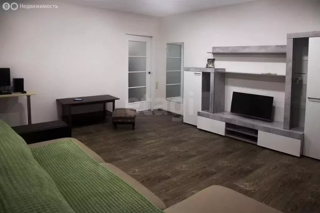 1-комнатная квартира: Алупка, улица Амет-хана Султана, 15 (34 м) - Фото 2