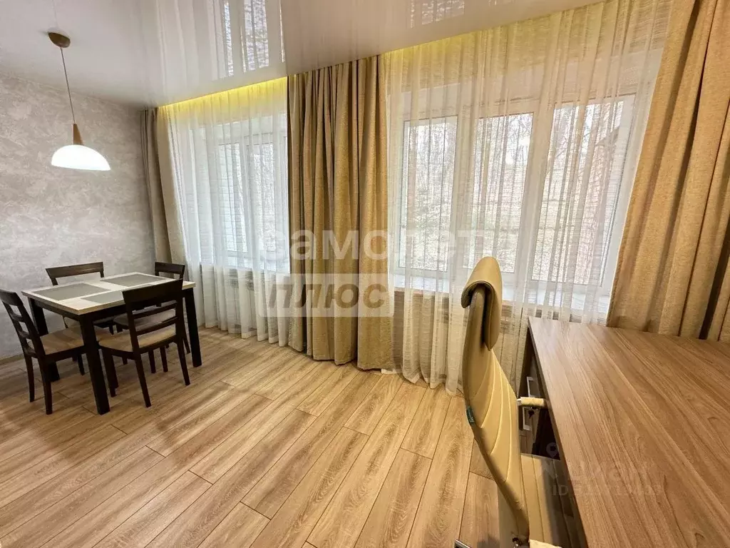 3-к кв. Приморский край, Владивосток ул. Свердлова, 35 (95.7 м) - Фото 0