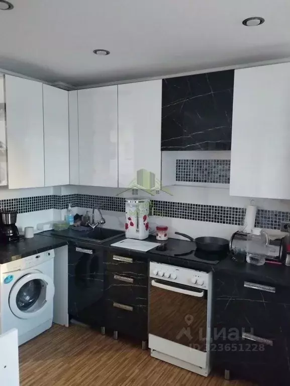 3-к кв. Бурятия, Улан-Удэ ул. Лимонова, 12 (60.4 м) - Фото 1