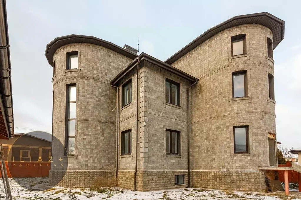 Коттедж в Московская область, Красногорск городской округ, д. ... - Фото 1