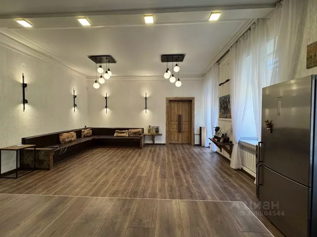 2-к кв. Крым, Симферополь ул. Воровского, 24 (88.0 м) - Фото 2