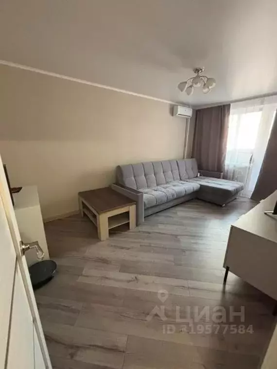 2-к кв. Белгородская область, Белгород ул. Есенина, 36 (54.6 м) - Фото 1