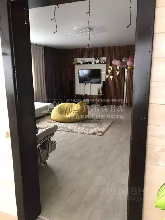 Дом в Кемеровская область, Топки Соборная ул. (190 м) - Фото 1