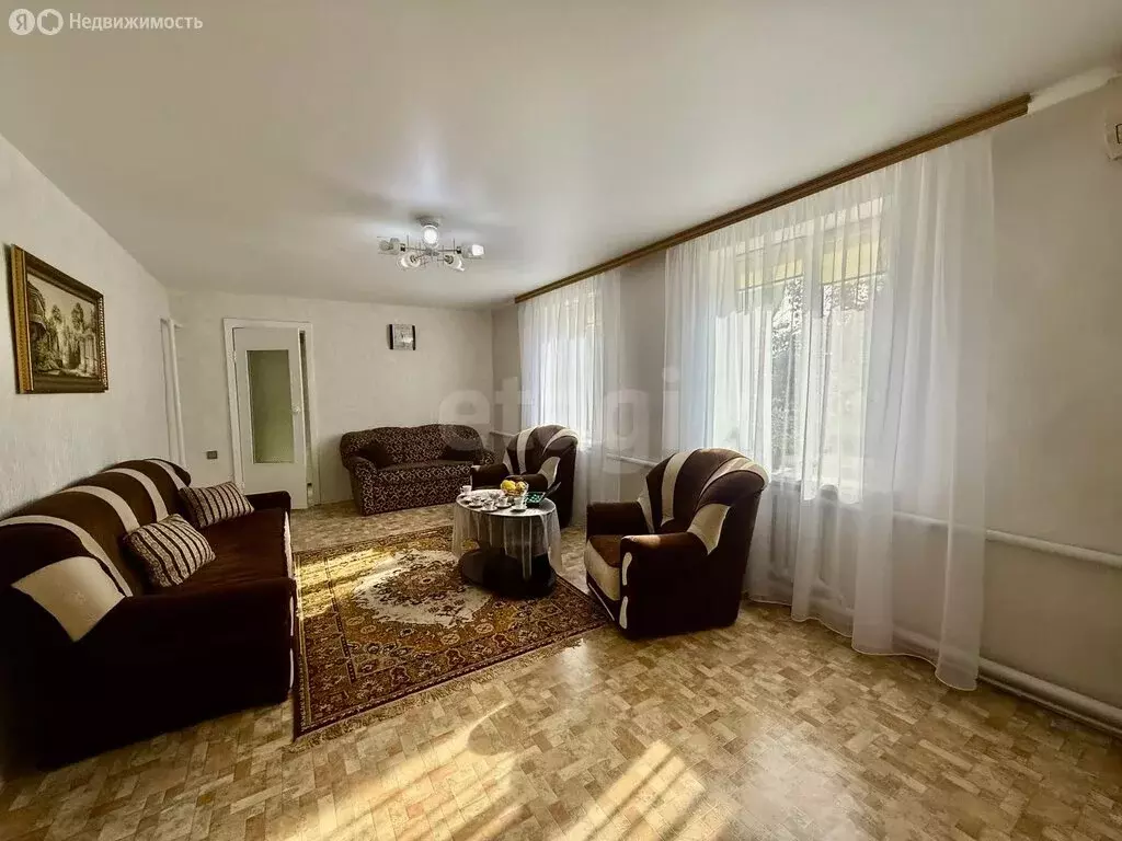 Дом в Сакский район, Лесновское сельское поселение, село Куликовка, ... - Фото 1