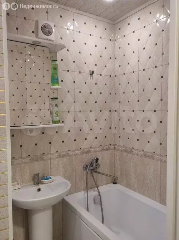 1-комнатная квартира: Махачкала, улица Магомедтагирова, 180Б (36 м) - Фото 1
