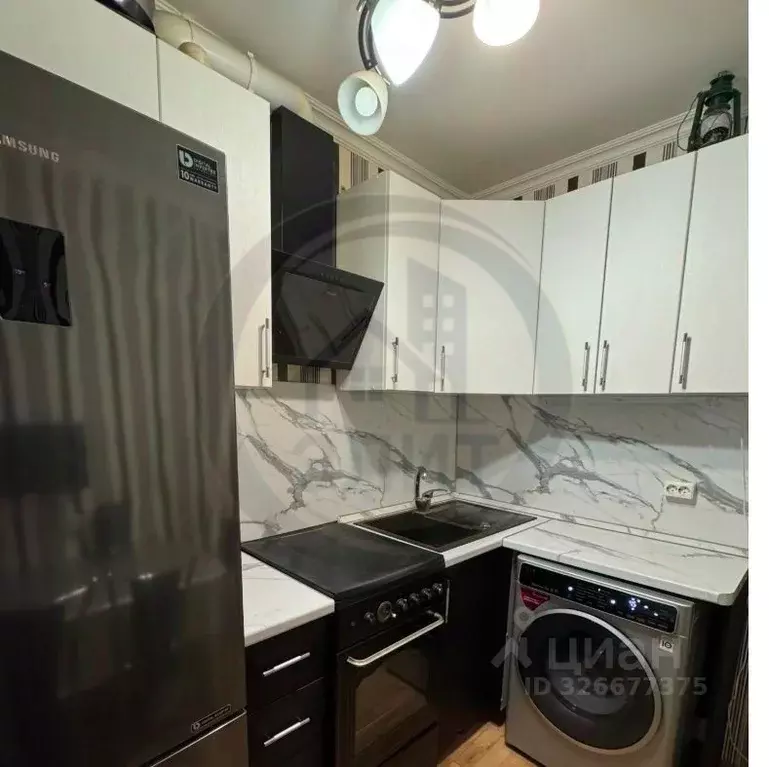 2-к кв. Белгородская область, Старый Оскол Интернациональный мкр, 47 ... - Фото 1