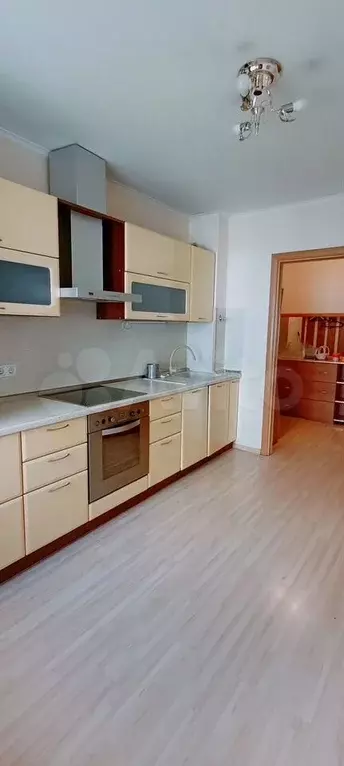 3-к. квартира, 77 м, 3/6 эт. - Фото 1