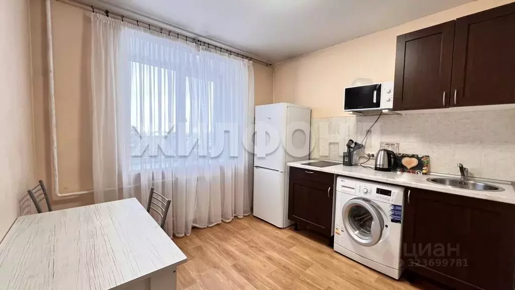 1-к кв. Новосибирская область, Новосибирск ул. Вокзальная магистраль, ... - Фото 1