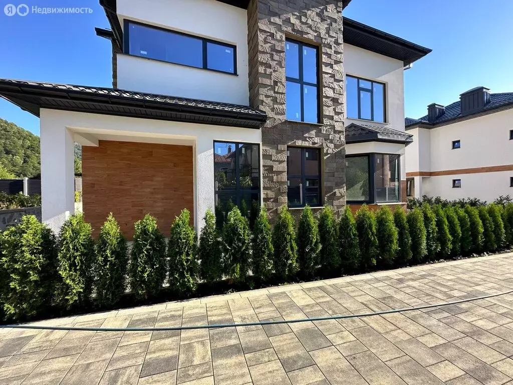 Дом в Сочи, переулок Бараташвили, 2 (240 м) - Фото 1