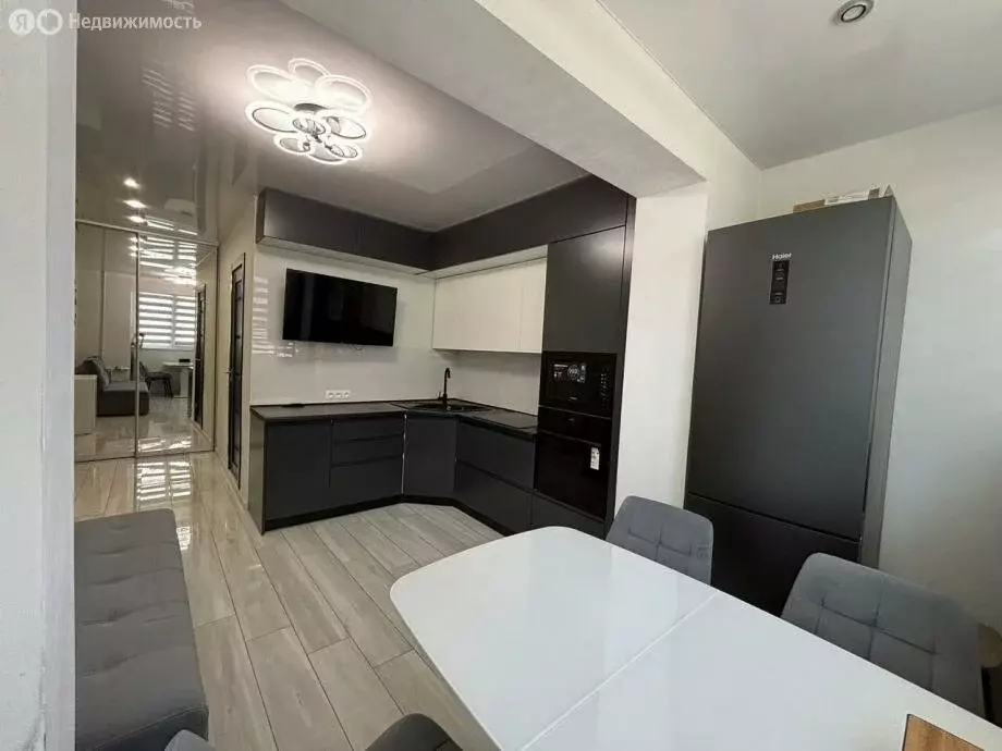 2-комнатная квартира: Самара, Съездовская улица, 8 (71.4 м) - Фото 2