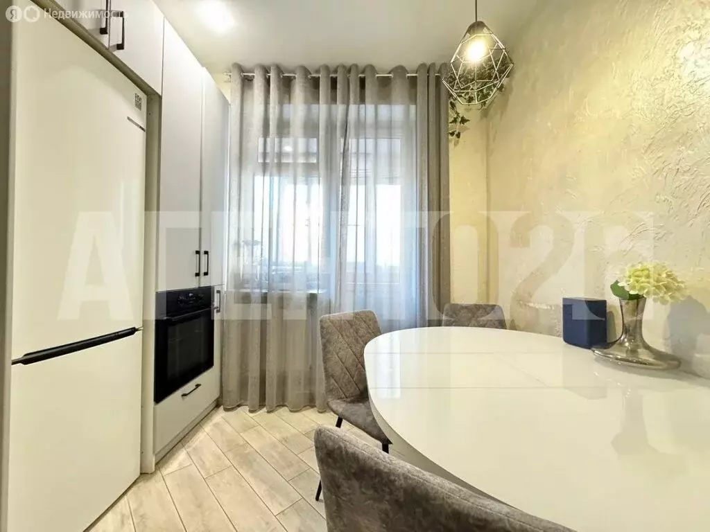 3-комнатная квартира: Ставрополь, Октябрьская улица, 192/1 (73.7 м) - Фото 0
