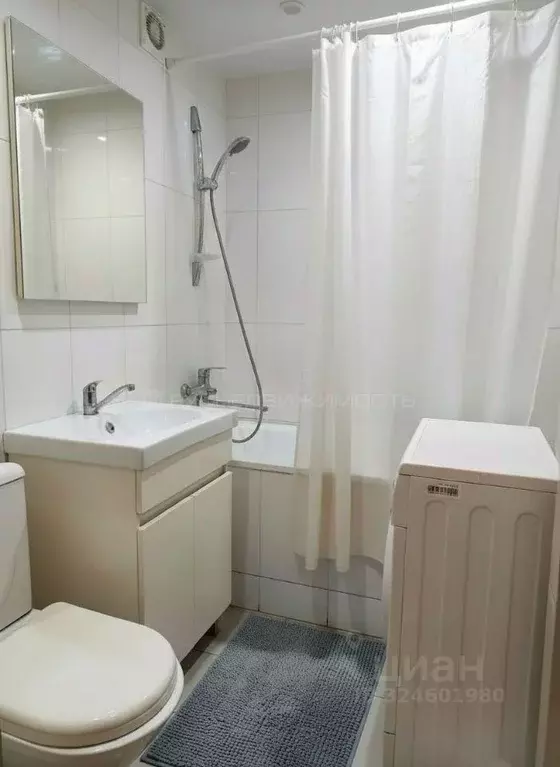 3-к кв. Кировская область, Киров ул. Молодой Гвардии, 57 (54.9 м) - Фото 1