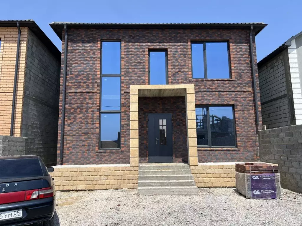 Дом в Дагестан, Каспийск ул. Маячная (180 м) - Фото 1