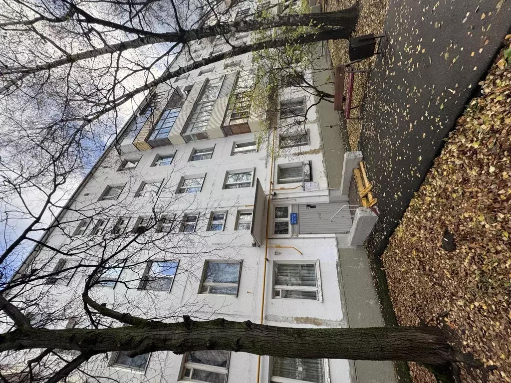 Продается комната в 3-комнатной квартире - Фото 1