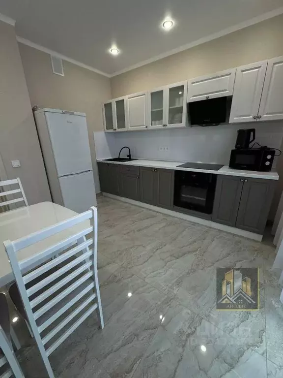 2-к кв. Татарстан, Казань ул. Аметьевская магистраль, 18к2 (42.0 м) - Фото 2