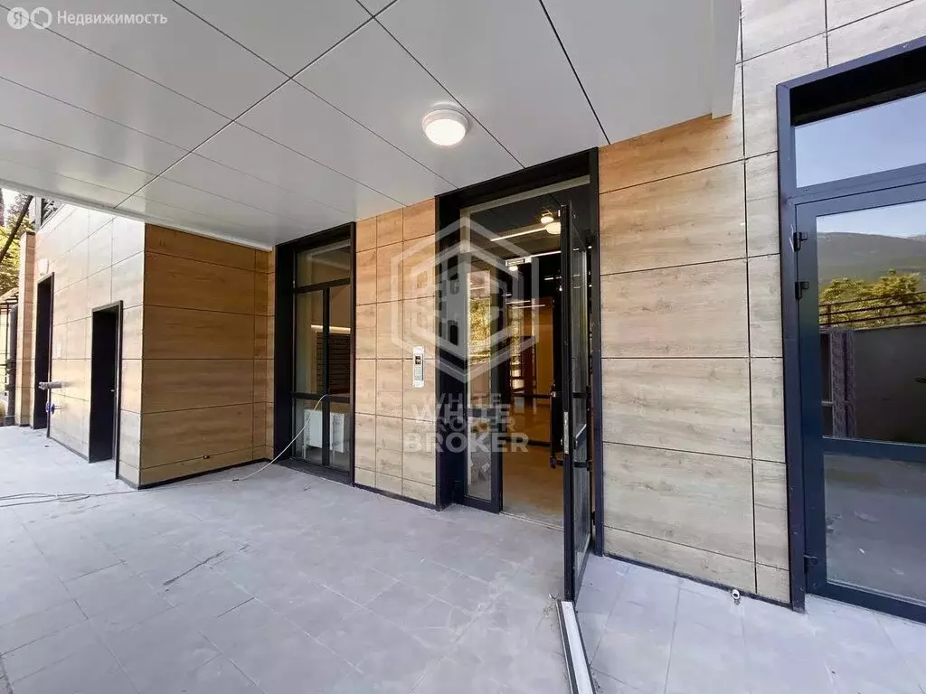 1-комнатная квартира: Ялта, Бакунинский проезд, 13 (51 м) - Фото 2