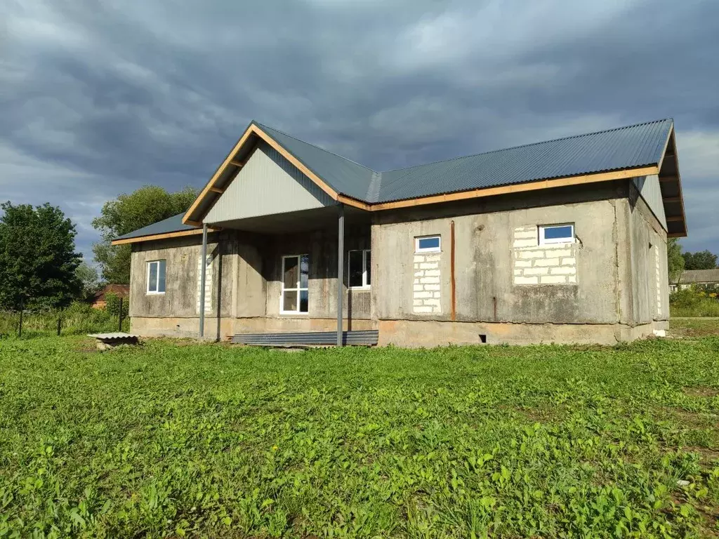 Дом в Тульская область, Одоевский район, Южно-Одоевское с/пос, с. ... - Фото 1