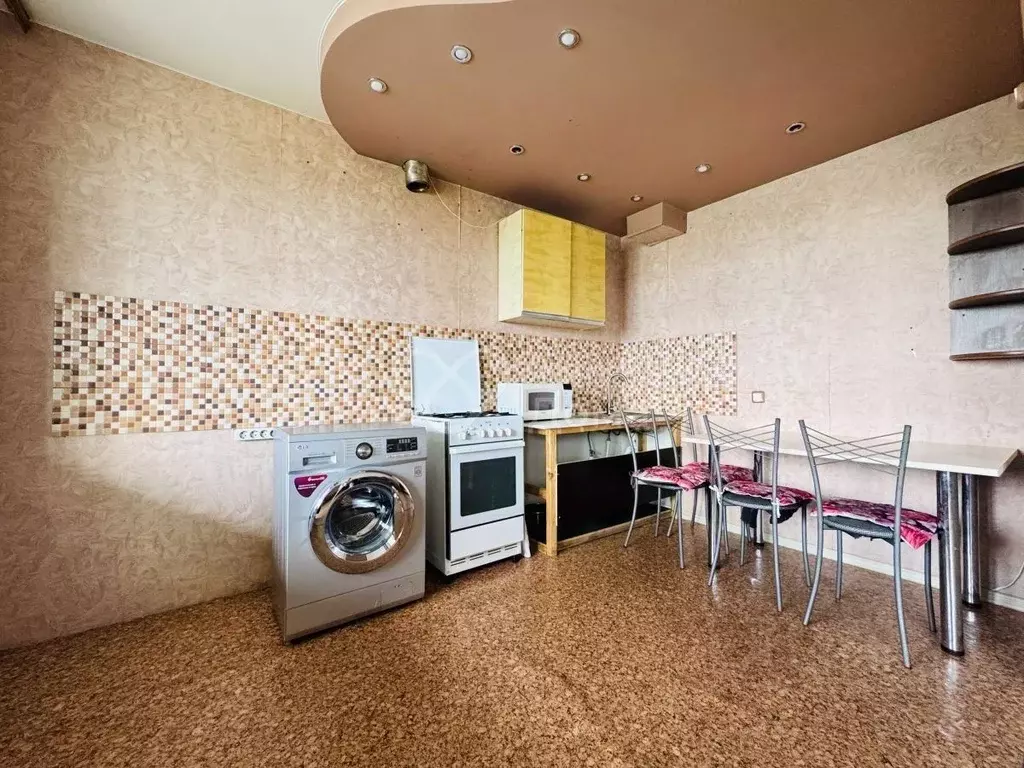 3-к кв. Волгоградская область, Волгоград Шекснинская ул., 40 (69.2 м) - Фото 1