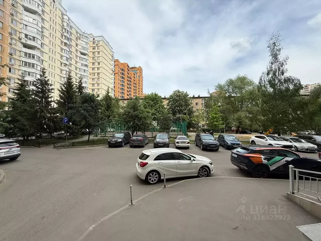 3-к кв. Московская область, Реутов Комсомольская ул., 18/2 (76.9 м) - Фото 1
