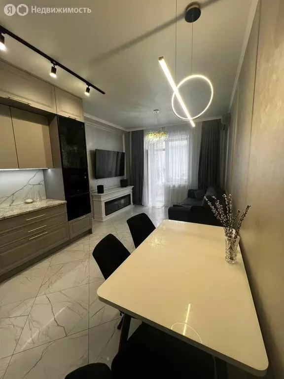 3-комнатная квартира: Аксай, улица Строителей, 10/6к5 (87 м) - Фото 1