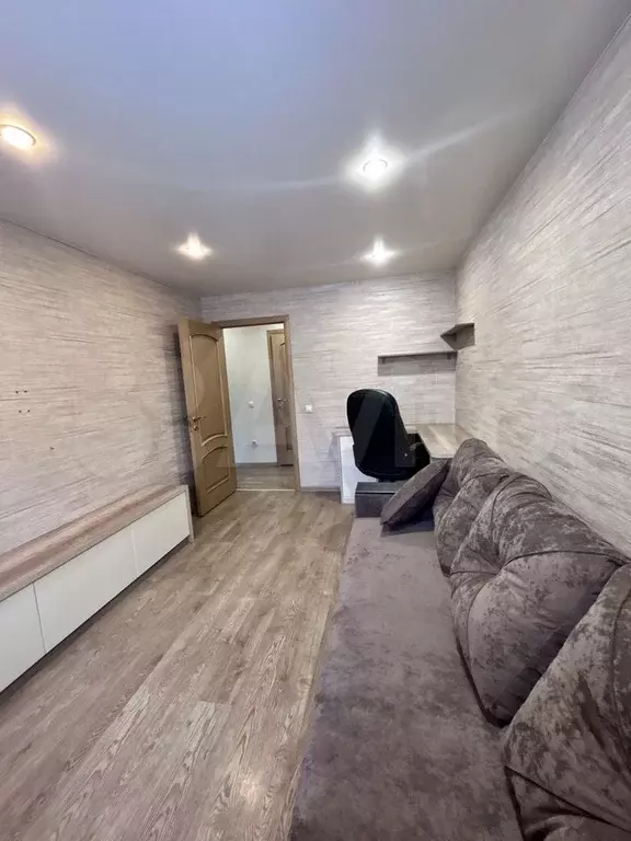 2-к. квартира, 40 м, 3/9 эт. - Фото 1