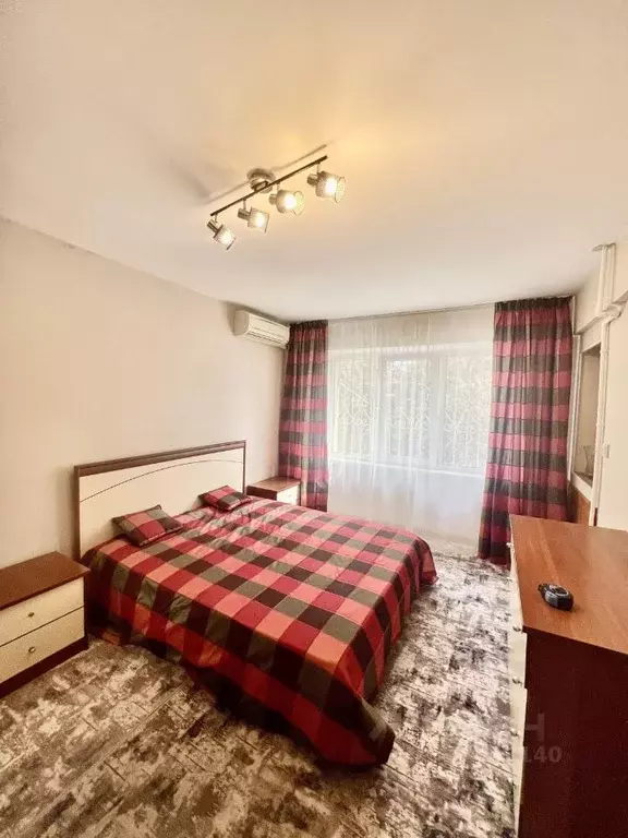 4-к кв. Краснодарский край, Сочи Центральный мкр, ул. Роз, 65 (65.0 м) - Фото 1