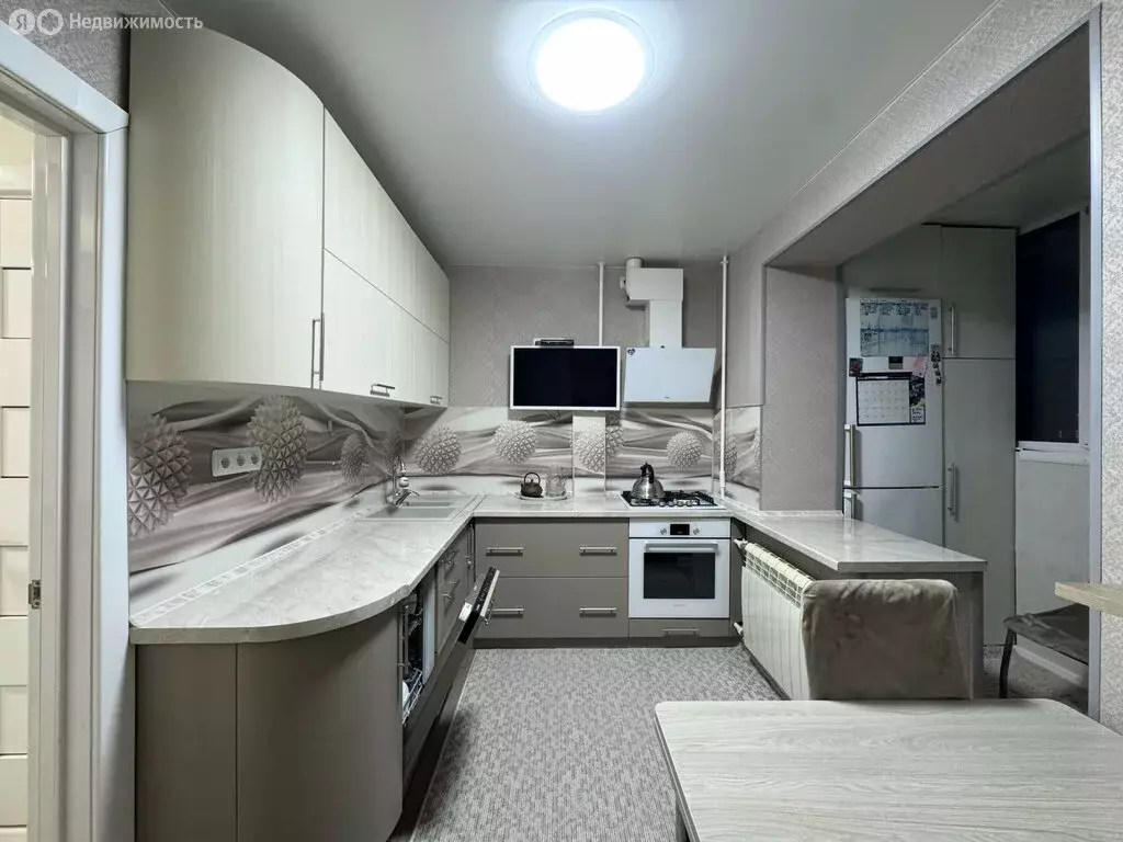 2-комнатная квартира: Новый Уренгой, район Северная Жилая Часть, ... - Фото 2