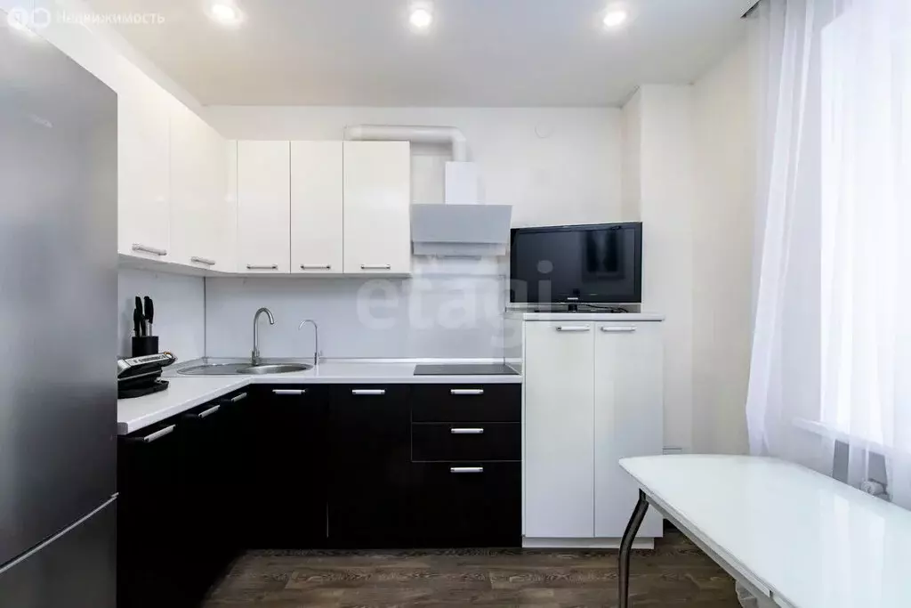 1-комнатная квартира: Тюмень, улица Циолковского, 13 (42.7 м) - Фото 2