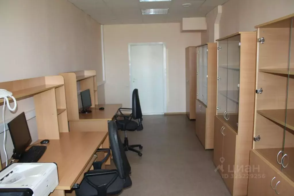 Помещение свободного назначения в Пензенская область, Кузнецк ул. ... - Фото 1