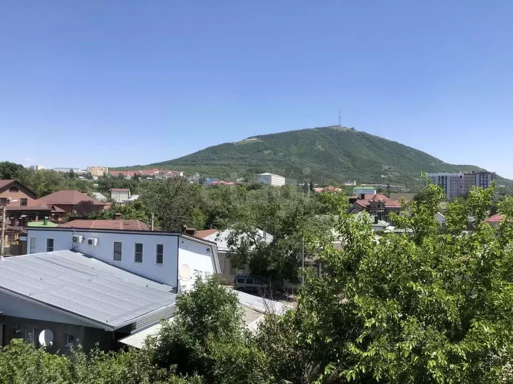 Дом в Ставропольский край, Пятигорск ул. Кутейникова (564 м) - Фото 0