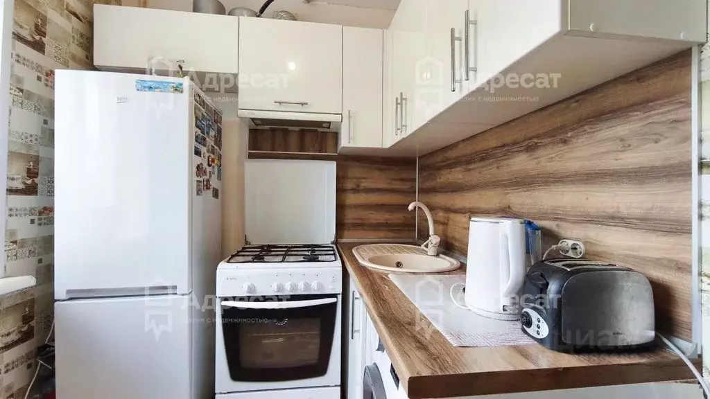 3-к кв. Волгоградская область, Волгоград ул. Гвоздкова, 12 (49.7 м) - Фото 1