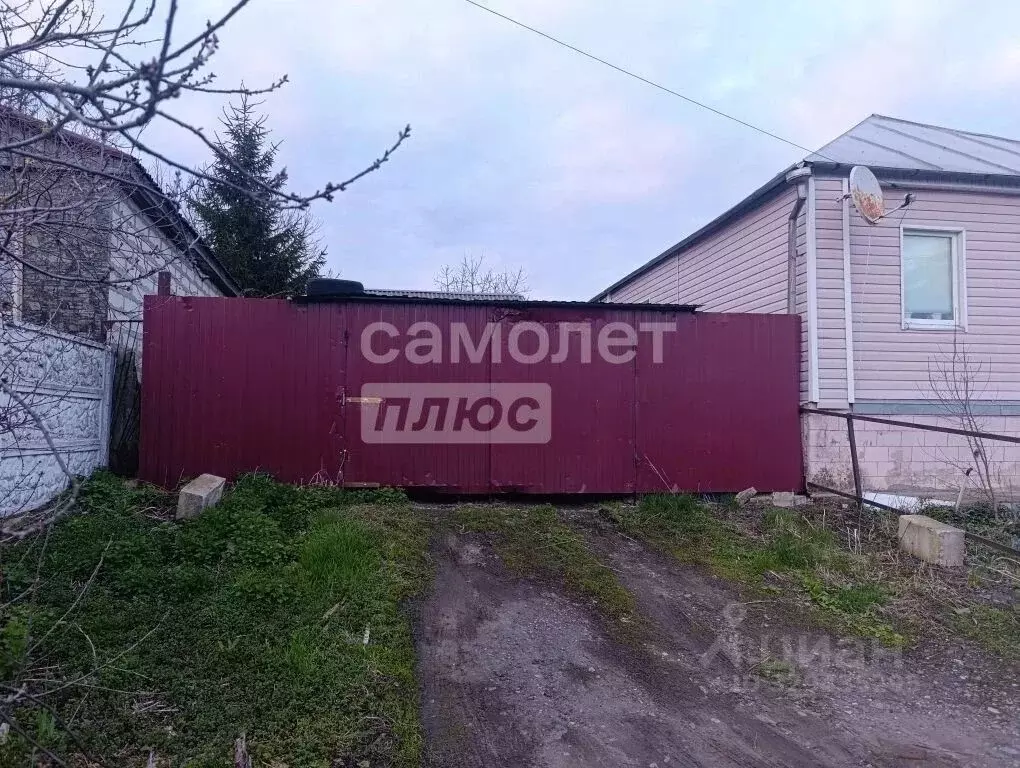 Дом в Курская область, Поселок Медвенка муниципальное образование, ... - Фото 2
