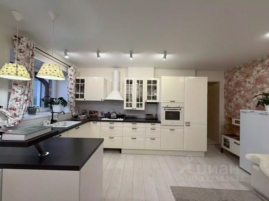 2-к кв. Татарстан, Зеленодольск ул. Космонавтов, 15 (67.7 м) - Фото 1