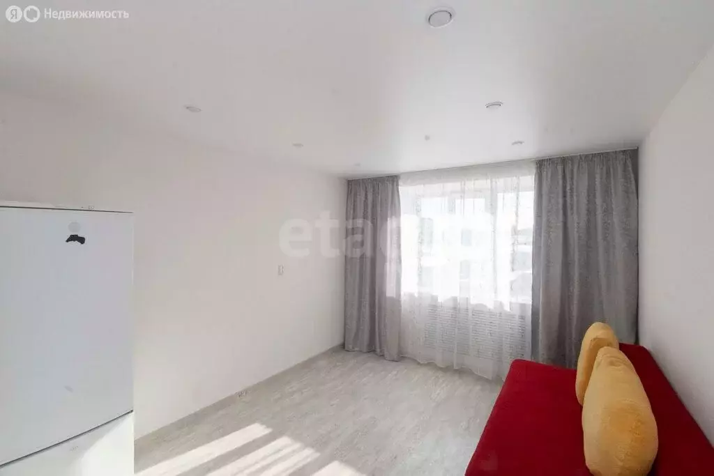 Квартира-студия: Тюмень, улица Республики, 220 (17.2 м) - Фото 2