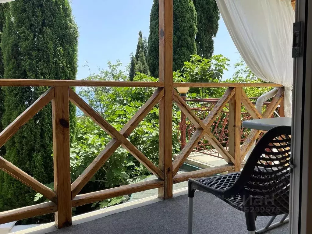 Студия Крым, Алупка Ялта городской округ, ул. Приморская, 11 (16.0 м) - Фото 1