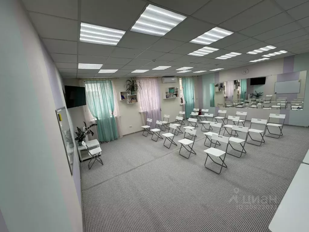 Помещение свободного назначения в Тюменская область, Тюмень ул. ... - Фото 1