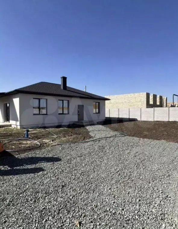 Дом в Крым, Симферопольский район, с. Урожайное 12 (120 м) - Фото 1