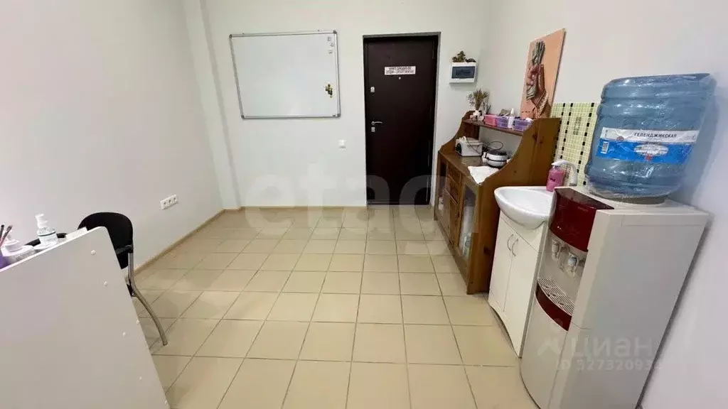 Офис в Краснодарский край, Геленджик ул. Сурикова, 60Б (19 м) - Фото 2