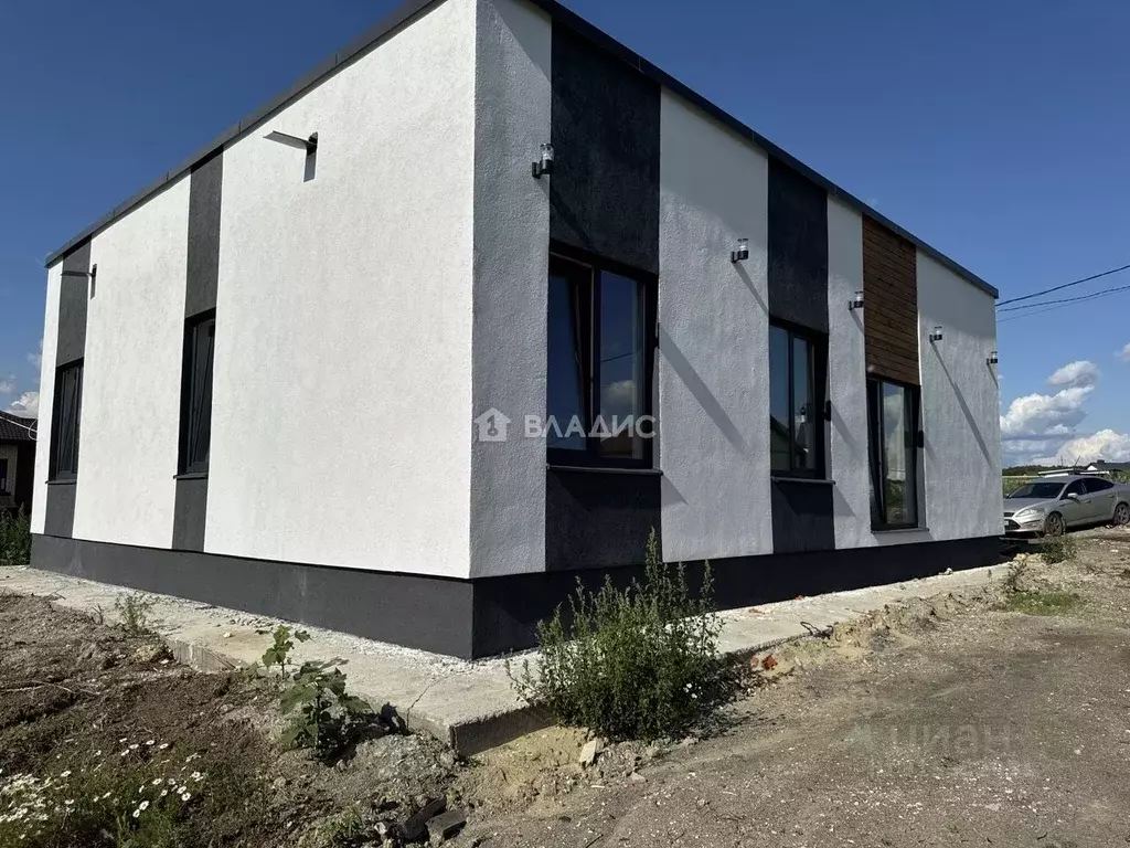 Дом в Пензенская область, Пензенский район, Богословский сельсовет, с. ... - Фото 1