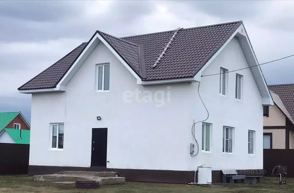 Дом в Башкортостан, Уфа ул. Специалистов, 52 (170 м) - Фото 1