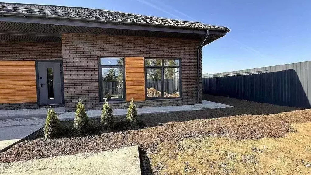 Дом в Крым, Сакский район, с. Уютное ул. Ивана Айвазовского, 4 (80 м) - Фото 2