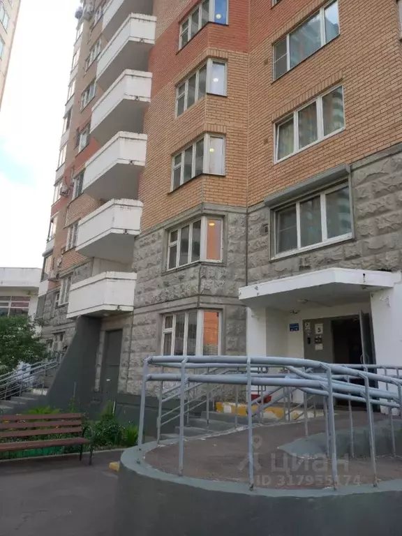 2-к кв. Москва, Москва, Московский г. Град Московский мкр, ул. ... - Фото 1