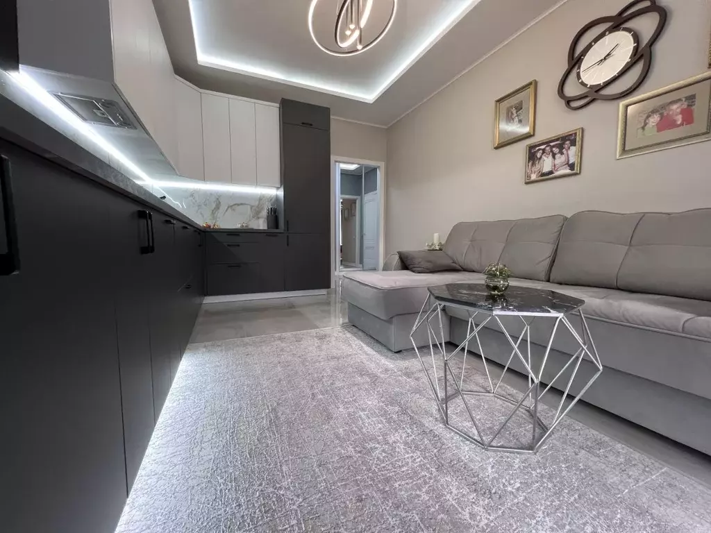2-к кв. Омская область, Омск просп. Карла Маркса, 40 (50.5 м) - Фото 1