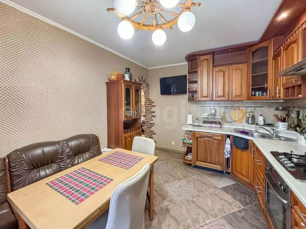 3-к кв. Псковская область, Псков ул. Майора Доставалова, 7 (67.5 м) - Фото 1