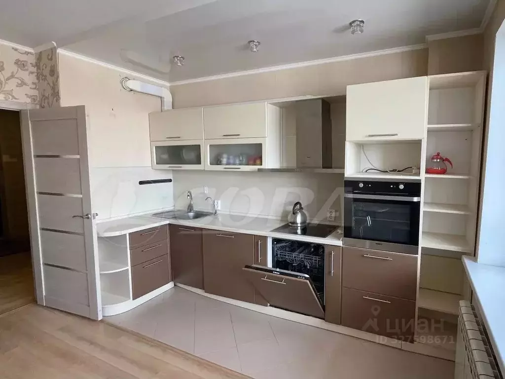 2-к кв. Тюменская область, Тюмень бул. Бориса Щербины, 22 (63.4 м) - Фото 1