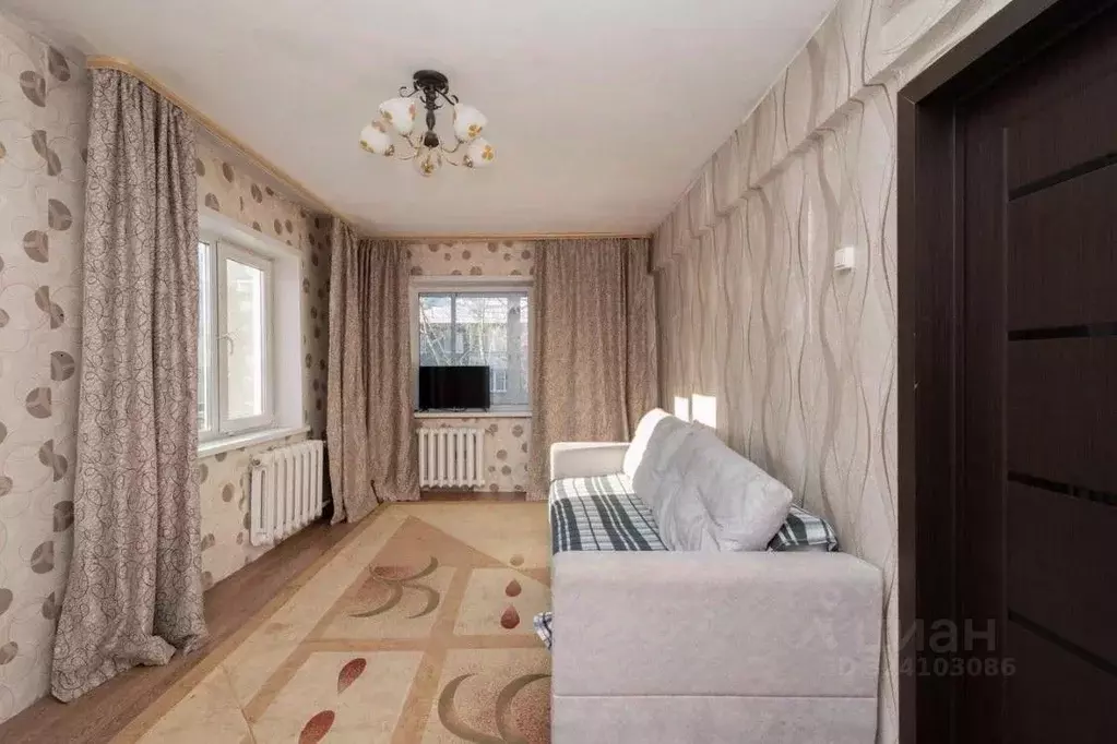 2-к кв. Иркутская область, Иркутск ул. Баумана, 170 (42.0 м) - Фото 1