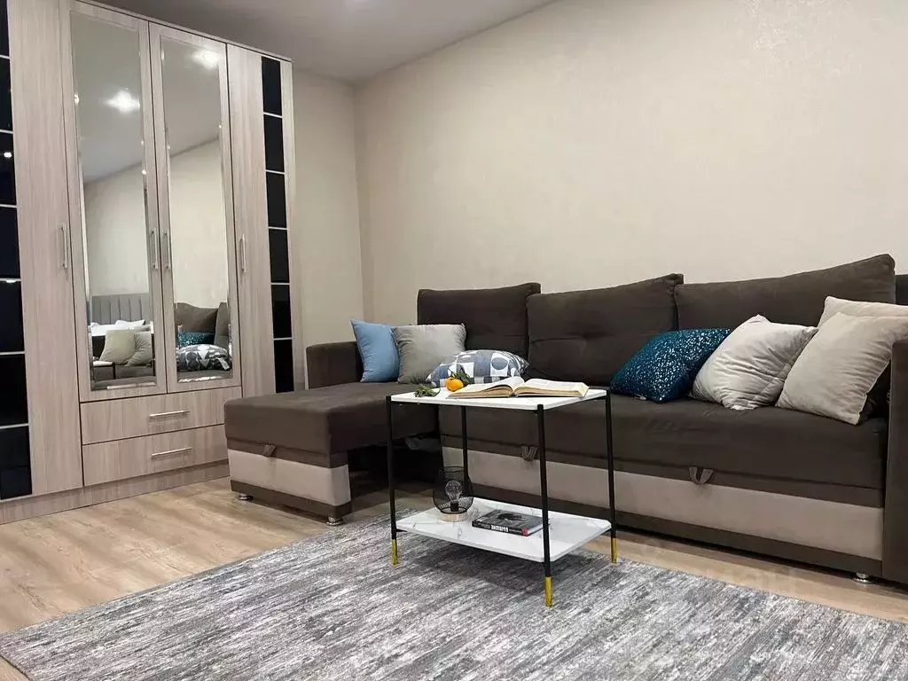 1-к кв. Тюменская область, Тюмень ул. Федюнинского, 54 (43.0 м) - Фото 1